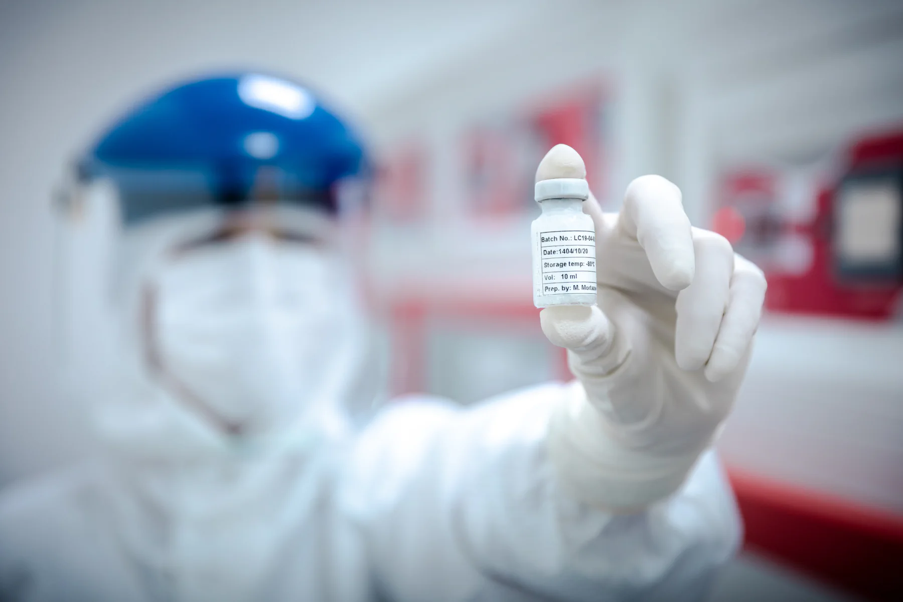 CARA Yakhteh biotechnology laboratory researcher